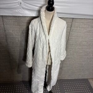 New Room Service White Sherpa Fleece Plush Robe Shawl Collar Belted Size M
